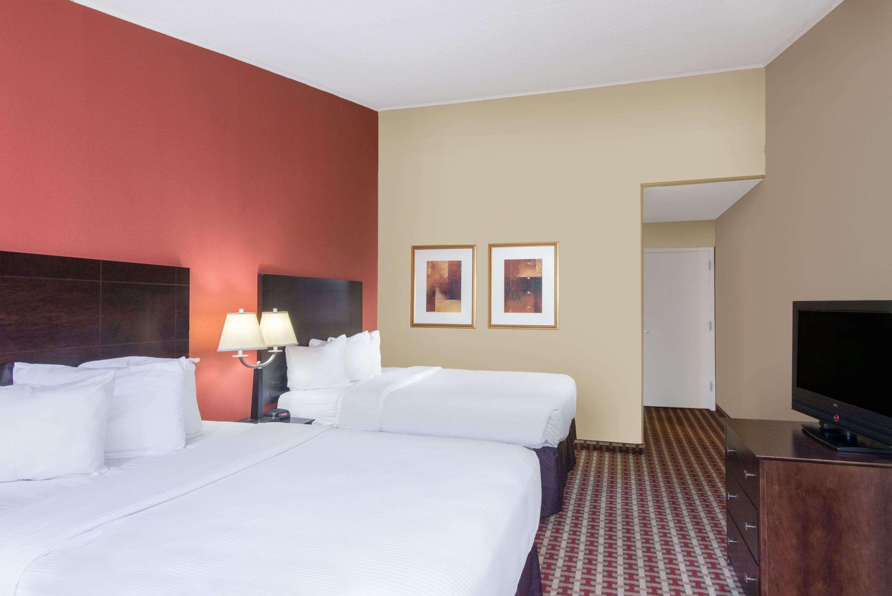Ramada By Wyndham Allentown Bethlehem Buitenkant foto