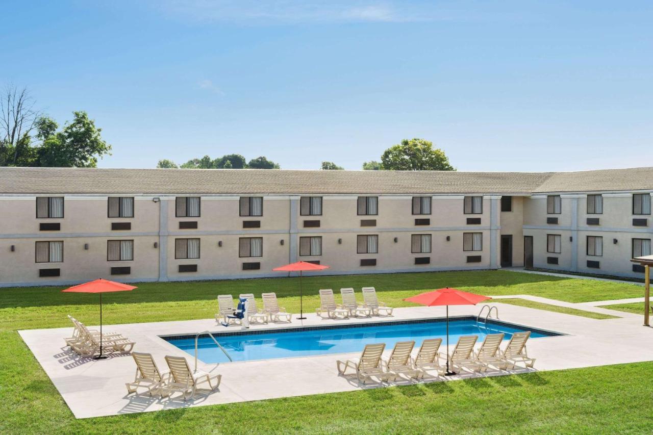 Ramada By Wyndham Allentown Bethlehem Buitenkant foto